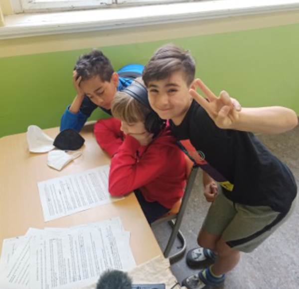 Hörbuch der 4A: Fünf für eine und eine für fünf (5×1 und 1×5)